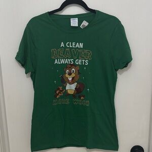 Green Graphic T-Shirt with Beaver Print